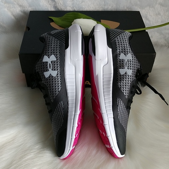 🌺UNDER ARMOUR Size 9.5 Women's Sneaker.Nwt - Picture 2 of 6